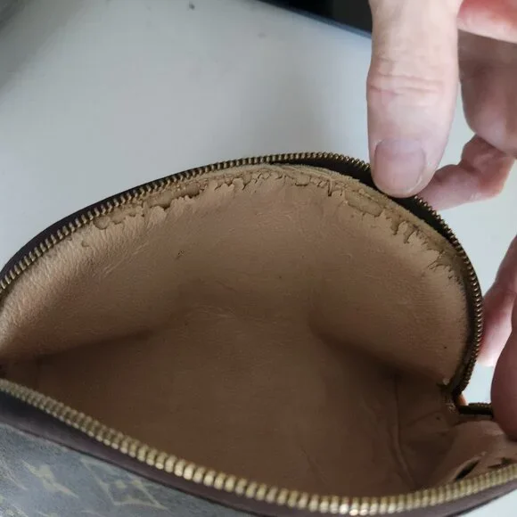 Louis Vuitton Cosmetic Pouch, Authentic - Picture 8 of 8
